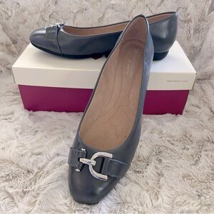 ✨NEW✨Naturalizer Canby Grey Flats, 9.5M